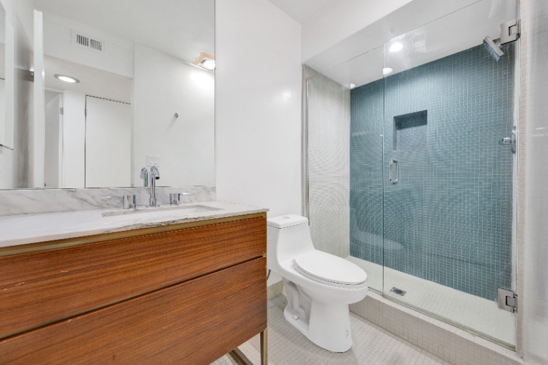 Building Photo - 1147 N Clark St