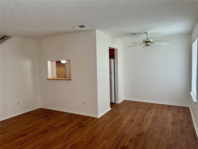 Building Photo - 3202 Cougar Trail