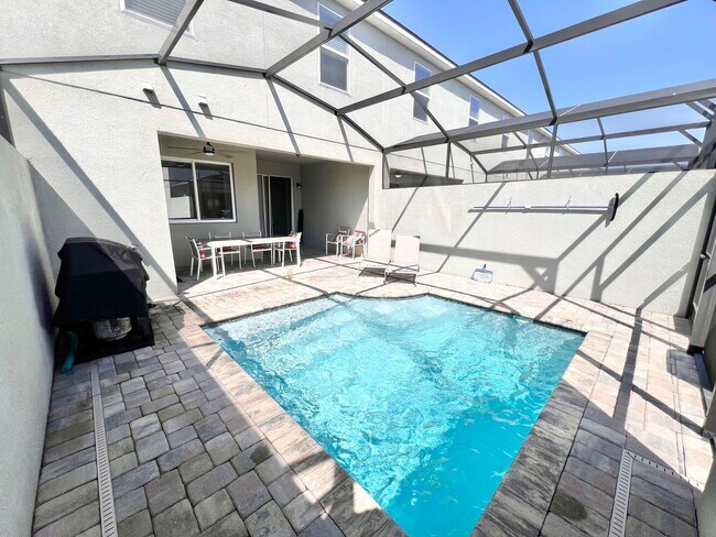 Building Photo - Kissimmee, - 4 Bedroom, 4.5 Bathroom - $3,295.00