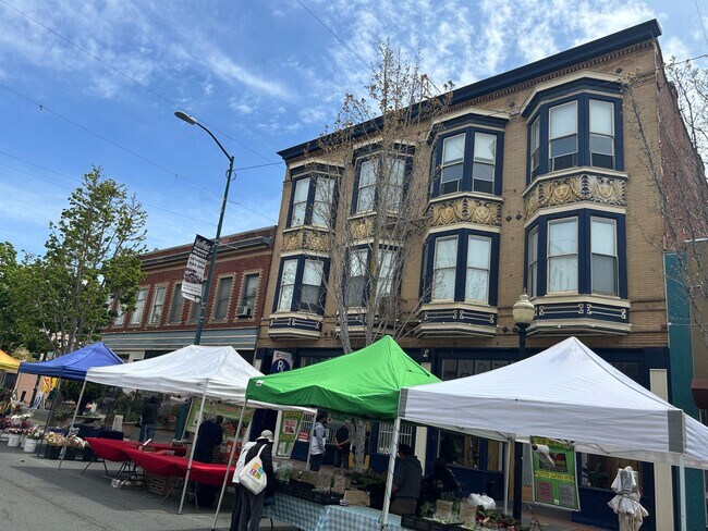 Building Photo - Partially updated one bedroom 1 block from...