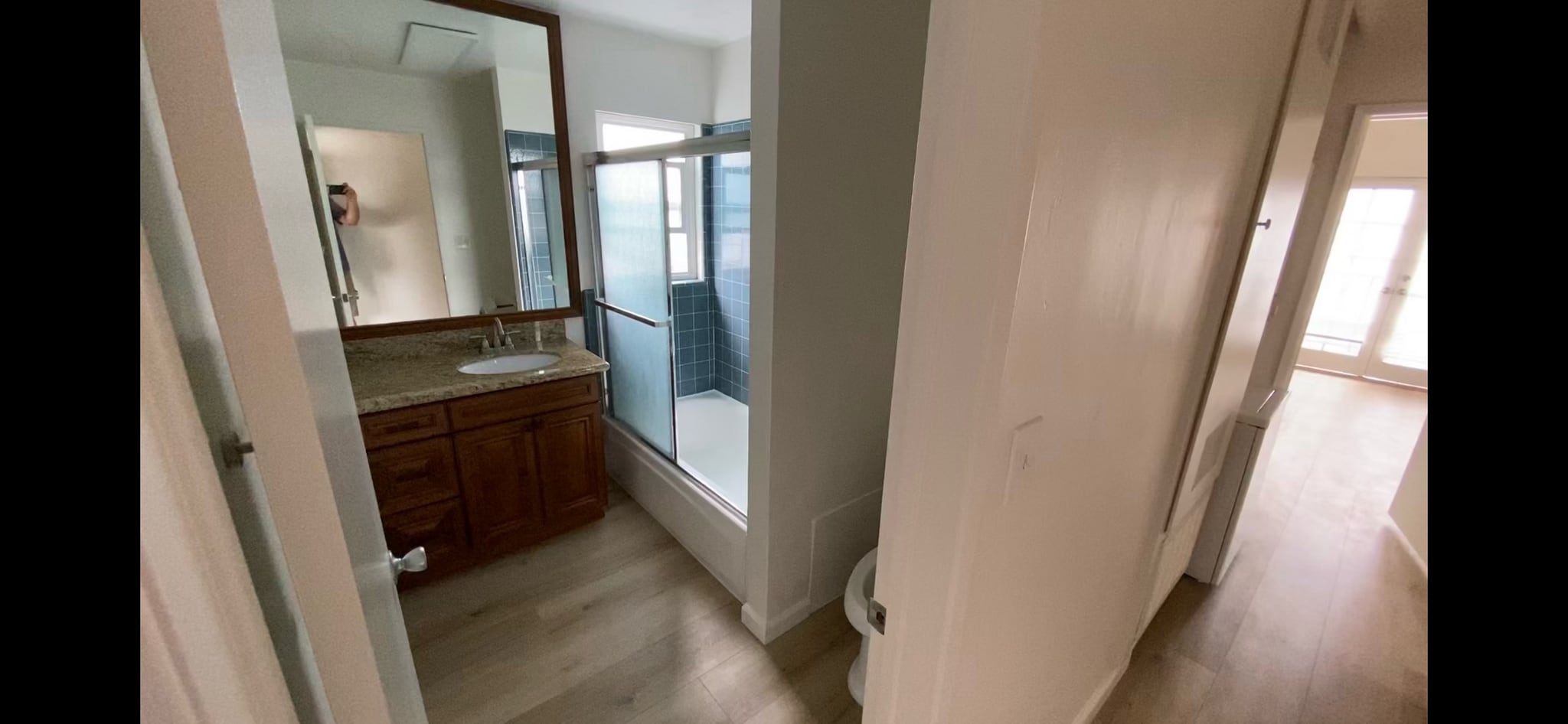 Full Bath #2 - 410 28th St