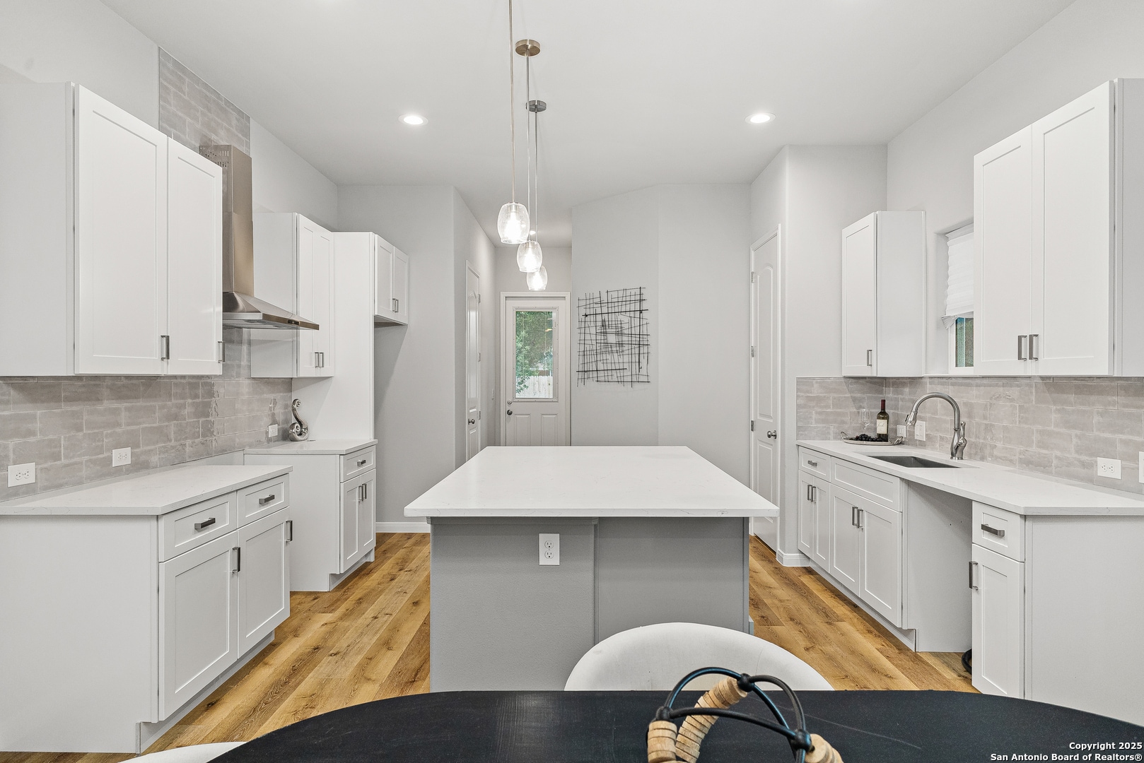 Kitchen - 505 Linden Ave