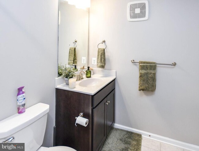 Building Photo - 5692 Stephanie Tessa Way