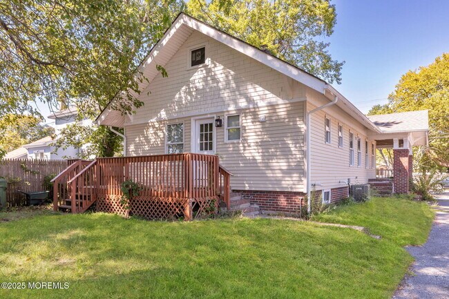 Building Photo - 1222 7th Ave