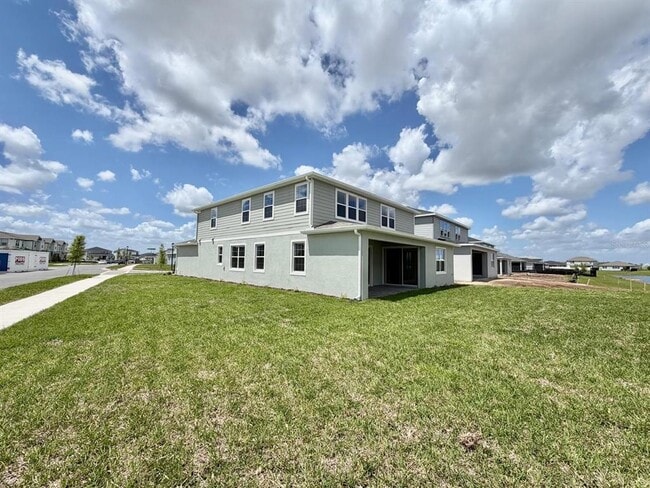 Building Photo - 6985 Oak Commons Way