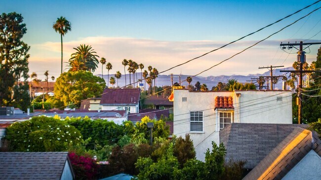 Building Photo - 5016 Pickford St