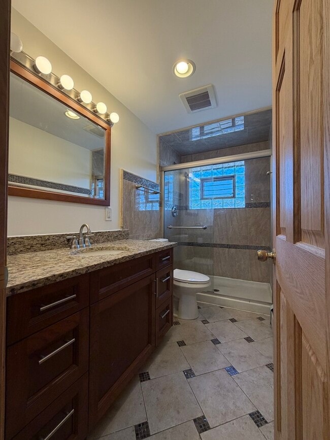 Building Photo - 3515 N Central Ave