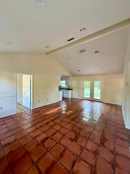 Building Photo - 2193 Mill Street Ext