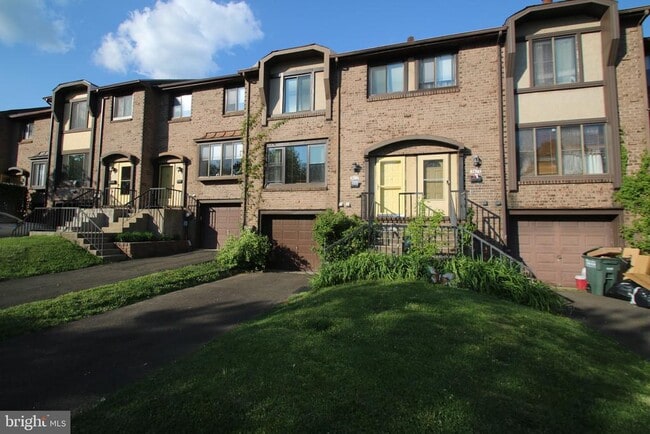 Building Photo - 3478 Coventry Pl