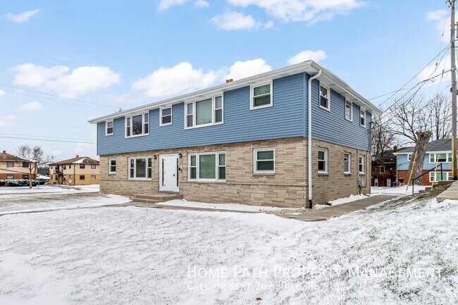 Building Photo - 234 W Laflin Ave