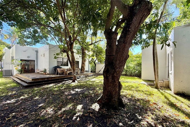 Building Photo - 3718 Sheridan Ave