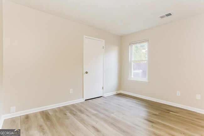 Building Photo - 1061 Brandon Hill Way