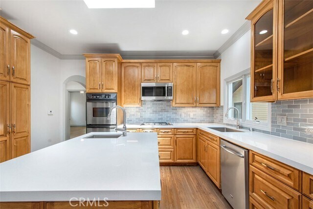 Building Photo - 8848 Ashcroft Ave