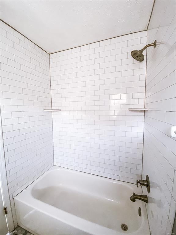 Building Photo - 122 Livingston Cir