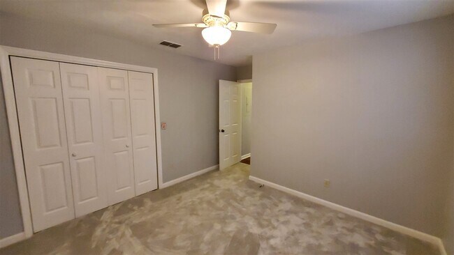 Building Photo - 4914 Ballygar Dr