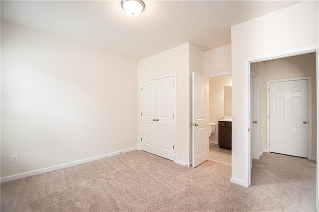 Building Photo - 5863 Krim Dr