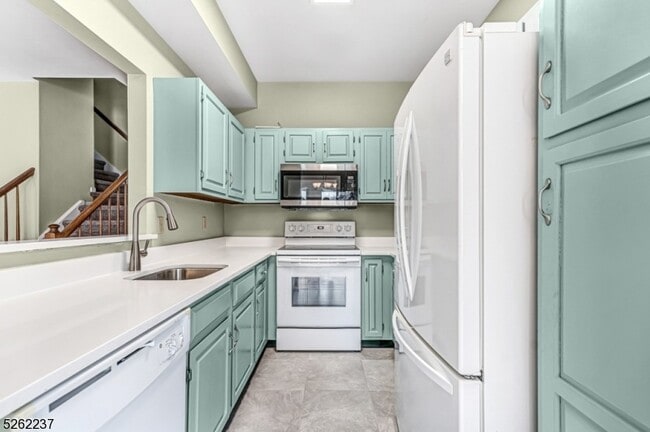Building Photo - 78 Academy Ct