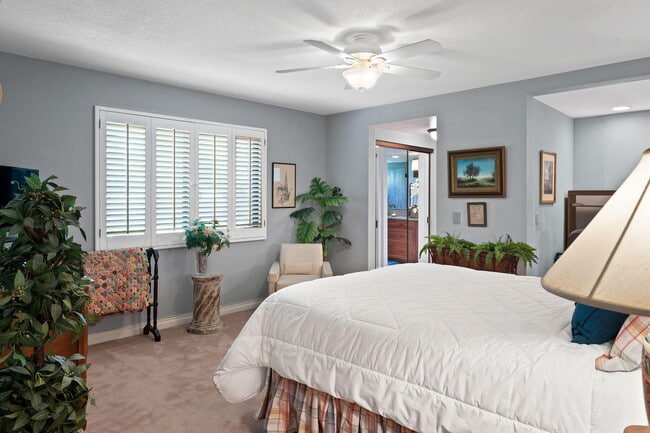 Building Photo - 78505 Vista Del Fuente