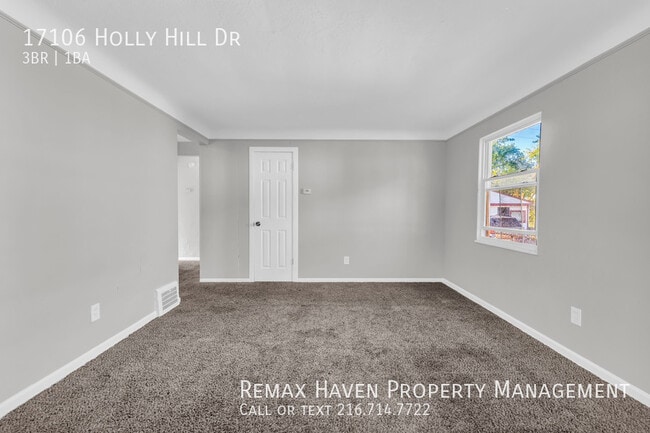 Building Photo - 17106 Holly Hill Dr