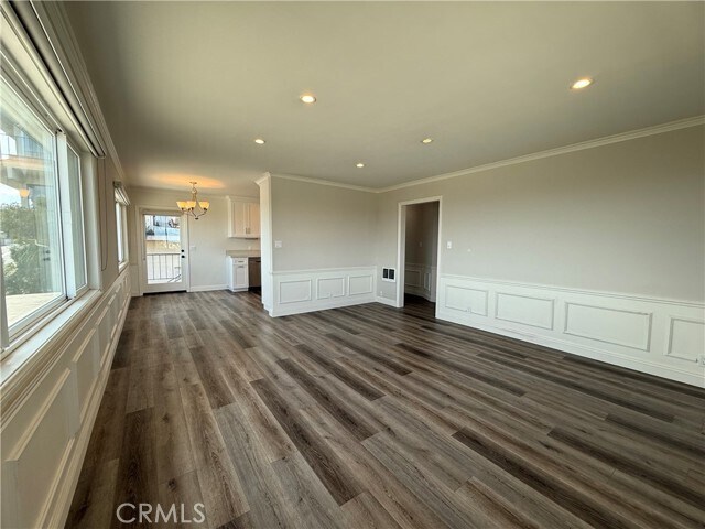 Building Photo - 665 W 34th St