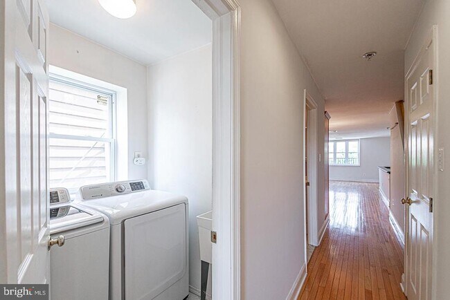 Building Photo - 1635 Passyunk Ave