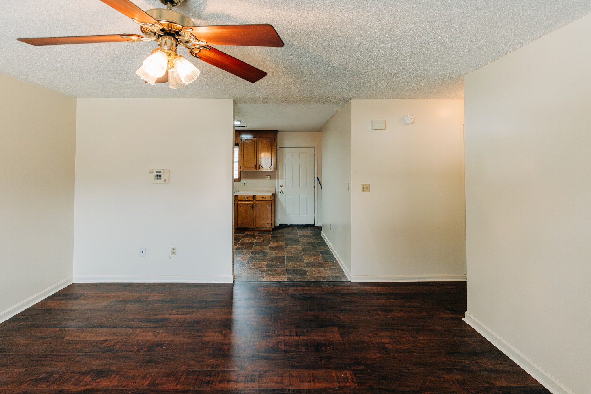 Building Photo - 1202 Douglas MacArthur St