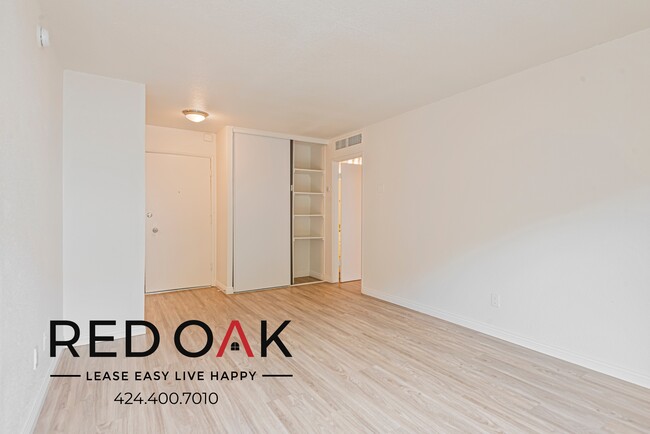 Building Photo - Bright and Welcoming One Bedroom with Incr...