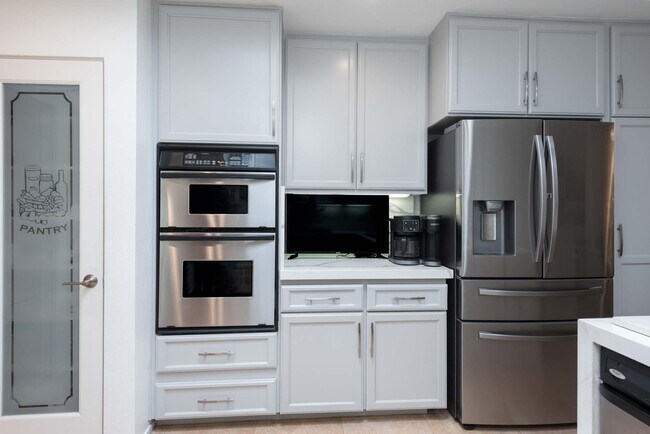 Building Photo - 2 Lehigh Ct