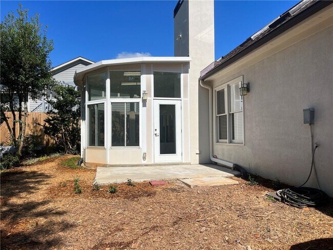 Building Photo - 972 Bridgegate Dr NE