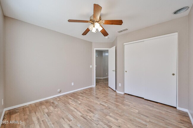 Building Photo - 13337 W Cottonwood St