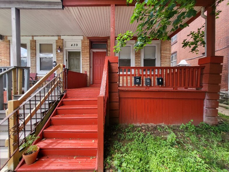 Building Photo - 437 W Bringhurst St