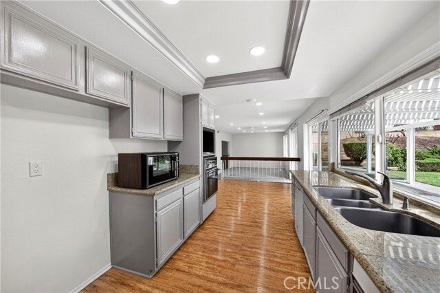 Building Photo - 1836 Fairford Dr