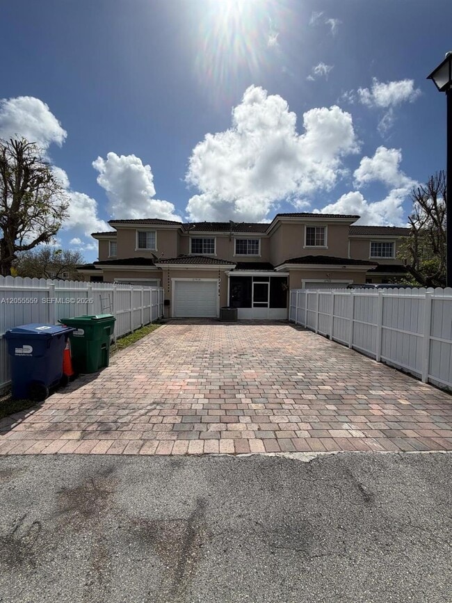 Building Photo - 27918 SW 140th Ave
