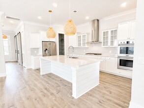 Building Photo - 1502 Layback Aly