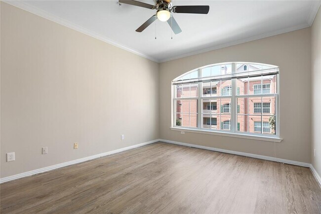 Building Photo - 2111 Welch St