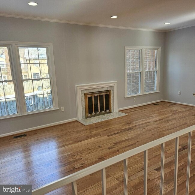 Building Photo - 7244 Greentree Rd