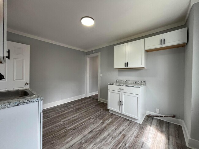 Building Photo - 1287 Sullivant Ave