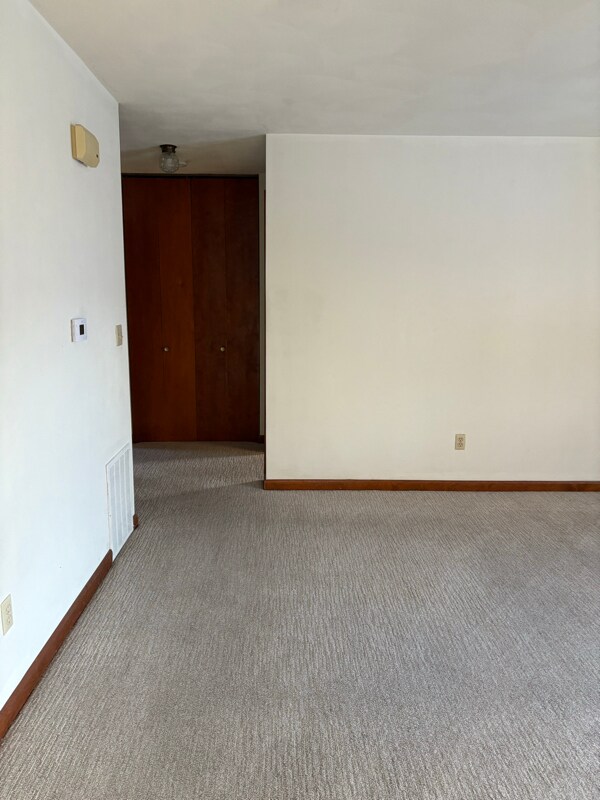 Building Photo - 1234 W Governor St