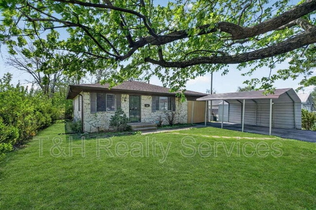 Building Photo - 1655 Walker Ave