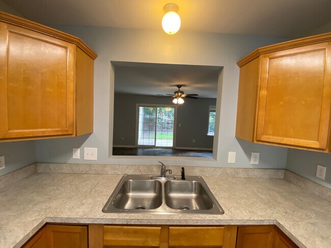 Building Photo - 5132 Greenville Loop Rd