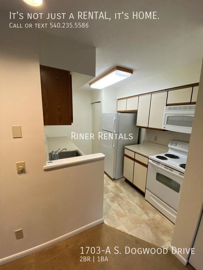 Building Photo - 1703-A S Dogwood Dr