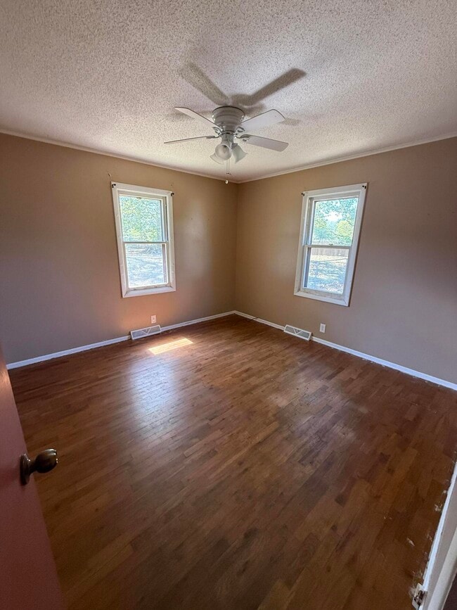 Building Photo - 3502 Finley Ave