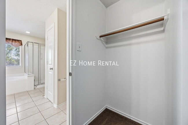 Building Photo - 2939 Hackamore Hollow Ln