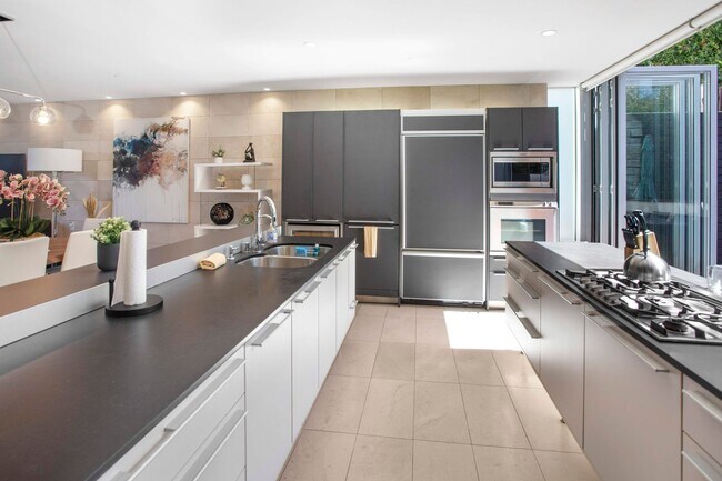 Building Photo - Experience La Jolla Living: Contemporary 3...