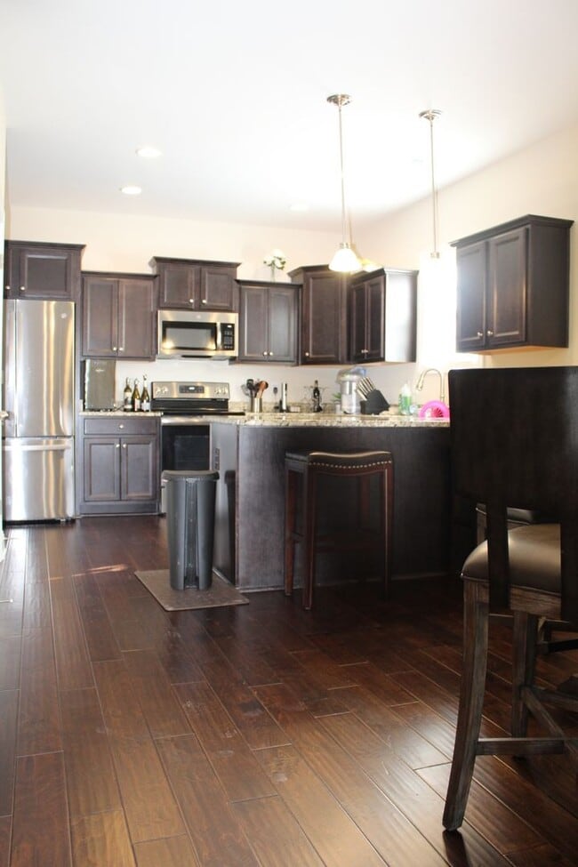 Building Photo - 205 Joyland Dr