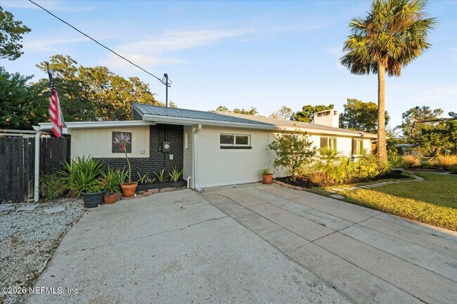 Building Photo - 149 Menendez Rd