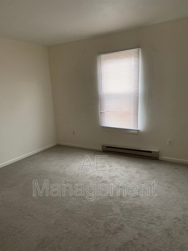 Building Photo - 1323 Cary Ave