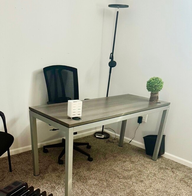 Building Photo - 61 Southgate Course