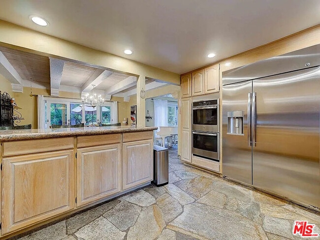 Building Photo - 6315 Bonsall Dr