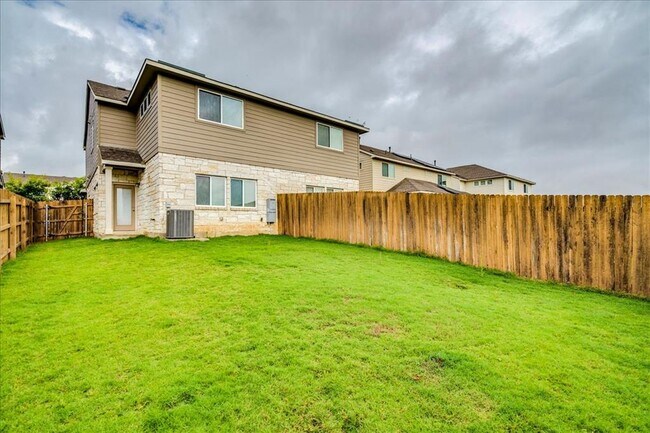 Building Photo - 439 White Steppe Way